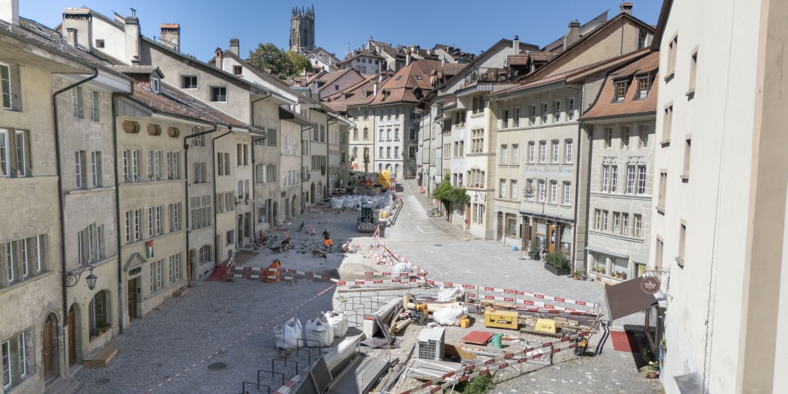 Travaux à la place du Petit-Saint-Jean