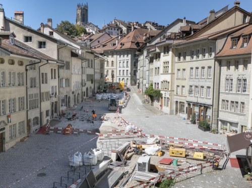 Travaux à la place du Petit-Saint-Jean