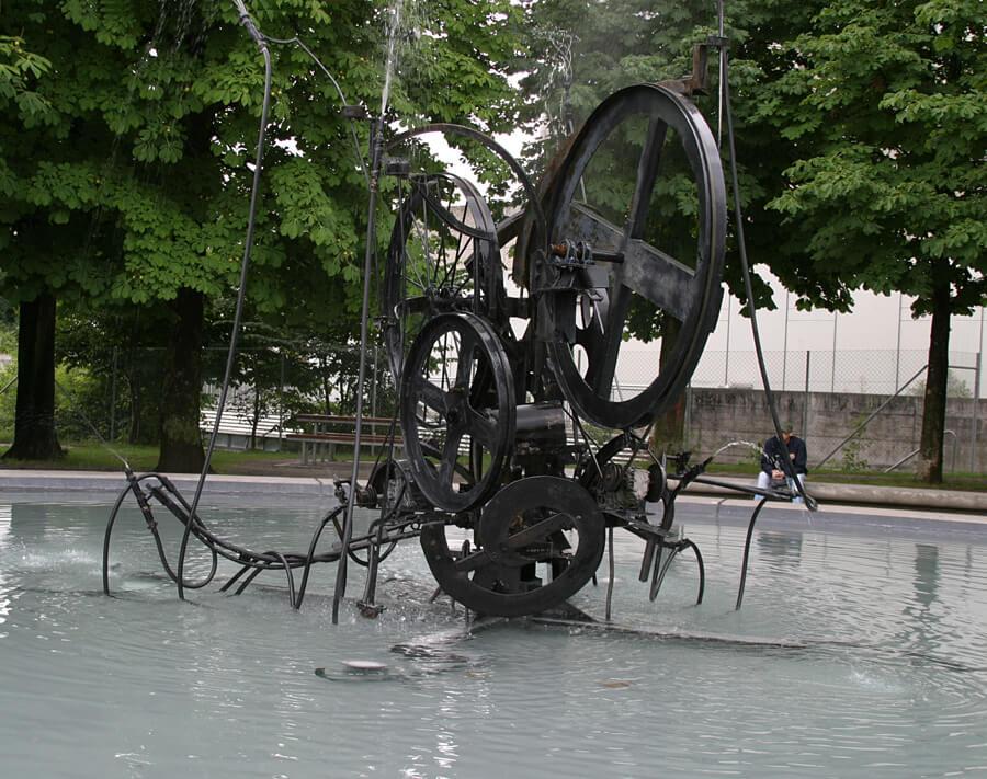 Fontaine Jean Tinguely (© J.Gauch)
