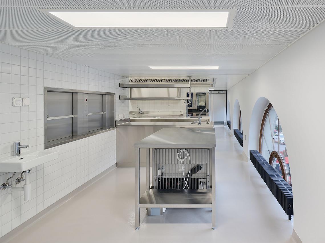 Cuisine, 1er étage - Thomas Telley Architektur-Fotografie, St. Antoni