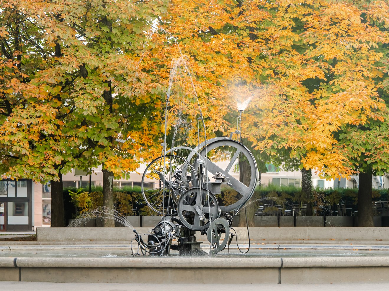 sculpture fontaine jo siffert automne