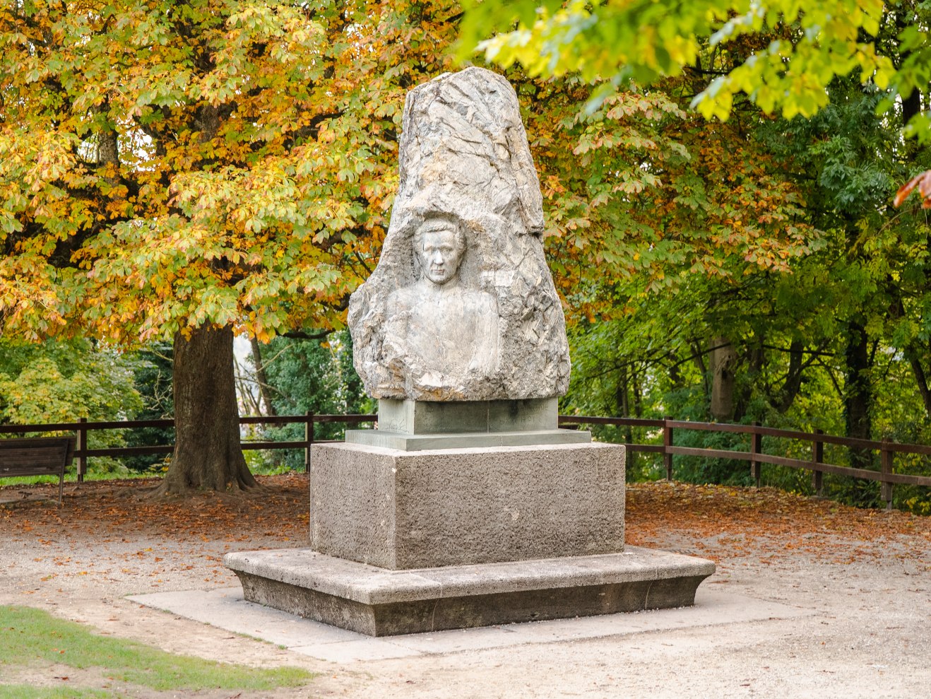 sculpture monument abbé bovet